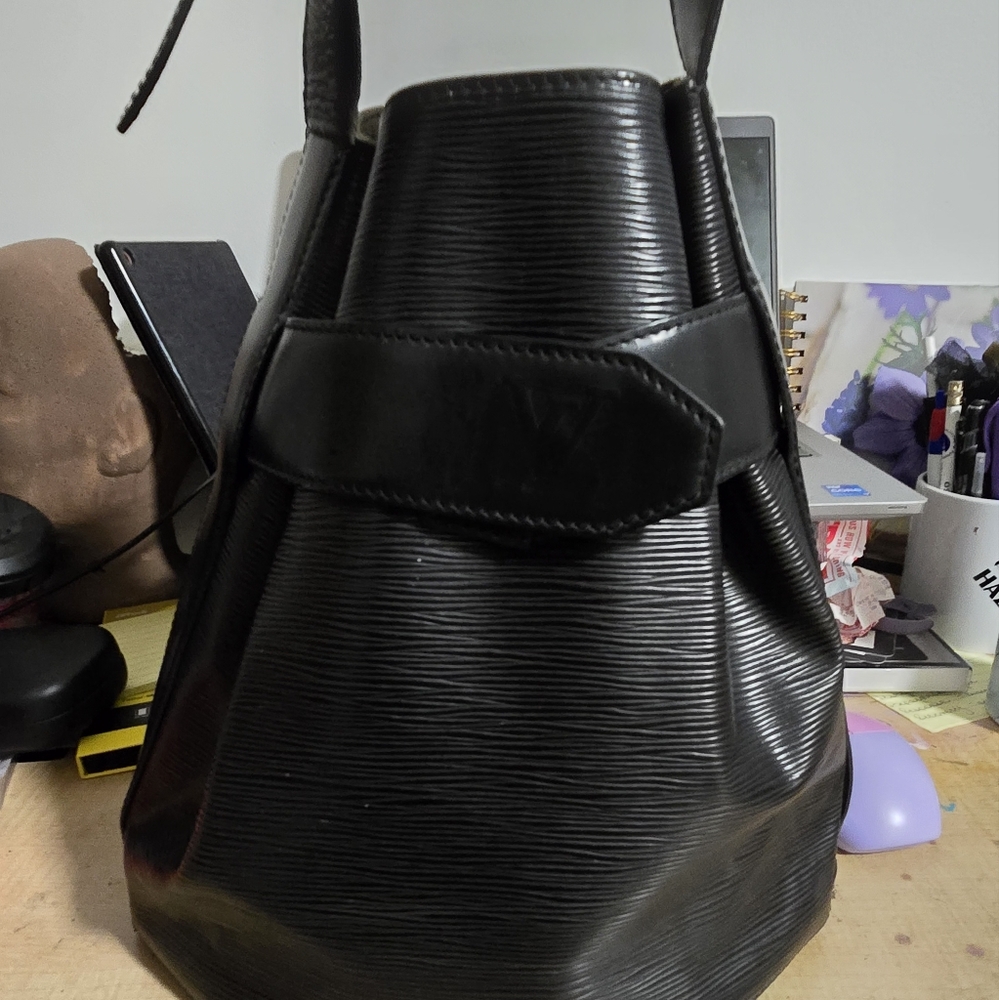 Vintage Black Epi shoulder bag